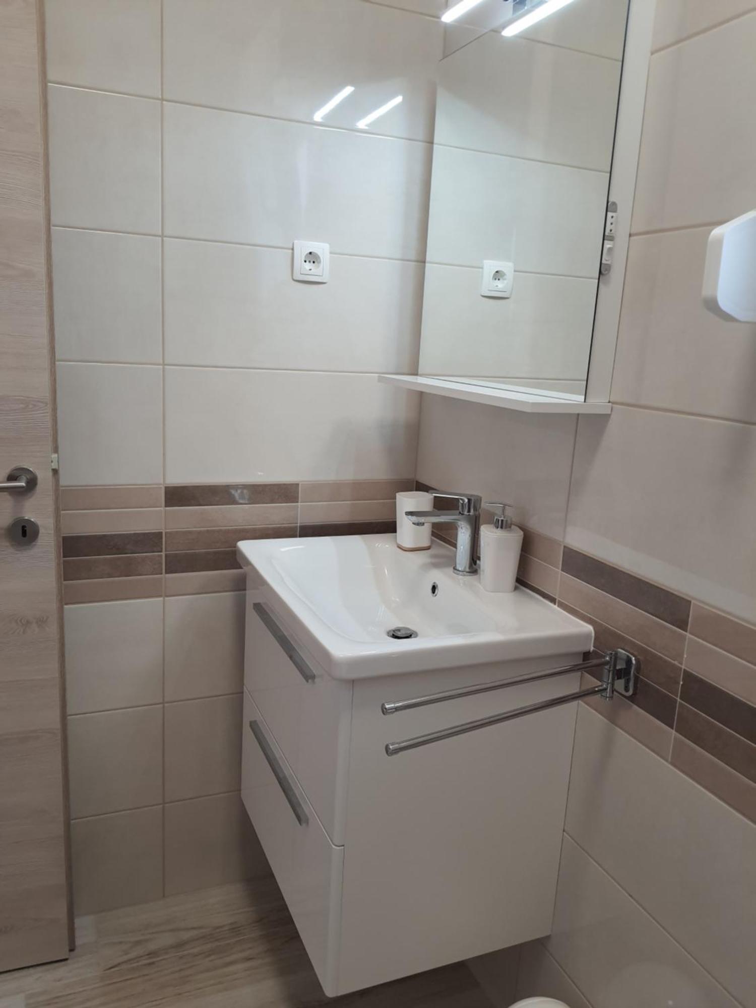Apartments Vesna Avsec - Крк Номер фото
